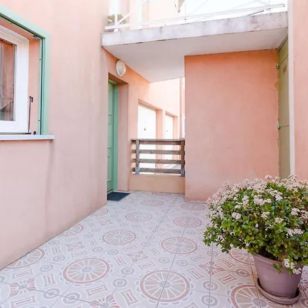 Apartment T4 Rez-de-jardin Proche Plage, Terrasse, Parking, 3 Chambres, Securisee - Fr-1-409-224